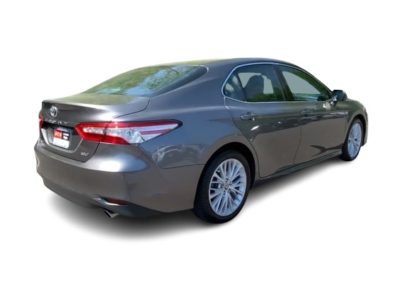 2018 Toyota Camry XLE 18