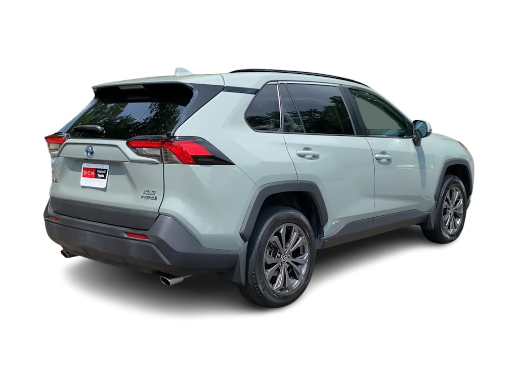 Thumbnail: 2022 Toyota RAV4 - 23