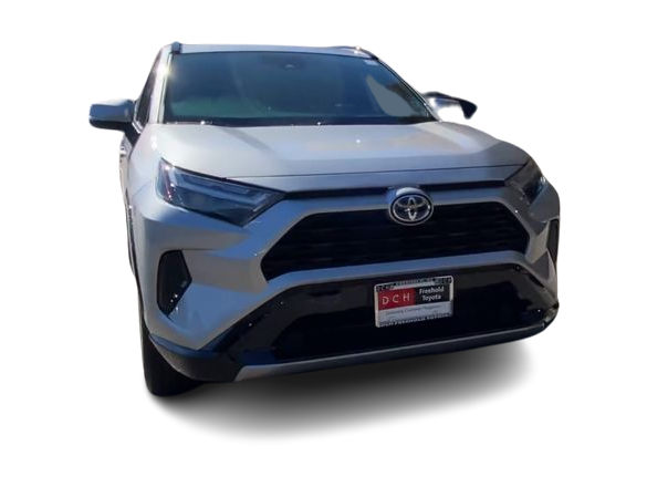 Thumbnail: 2022 Toyota RAV4 - 4
