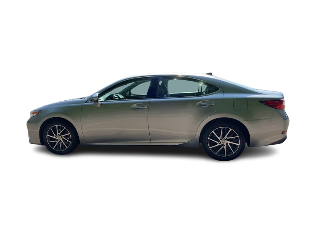 Thumbnail: 2017 Lexus ES - 3