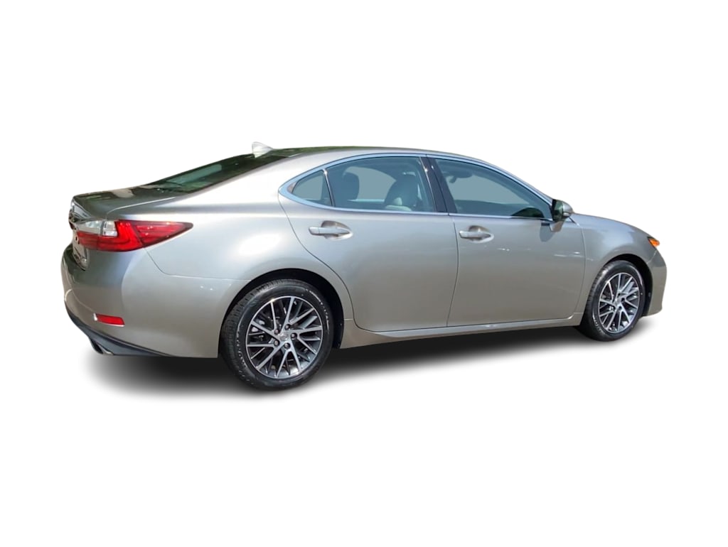 Thumbnail: 2017 Lexus ES - 24