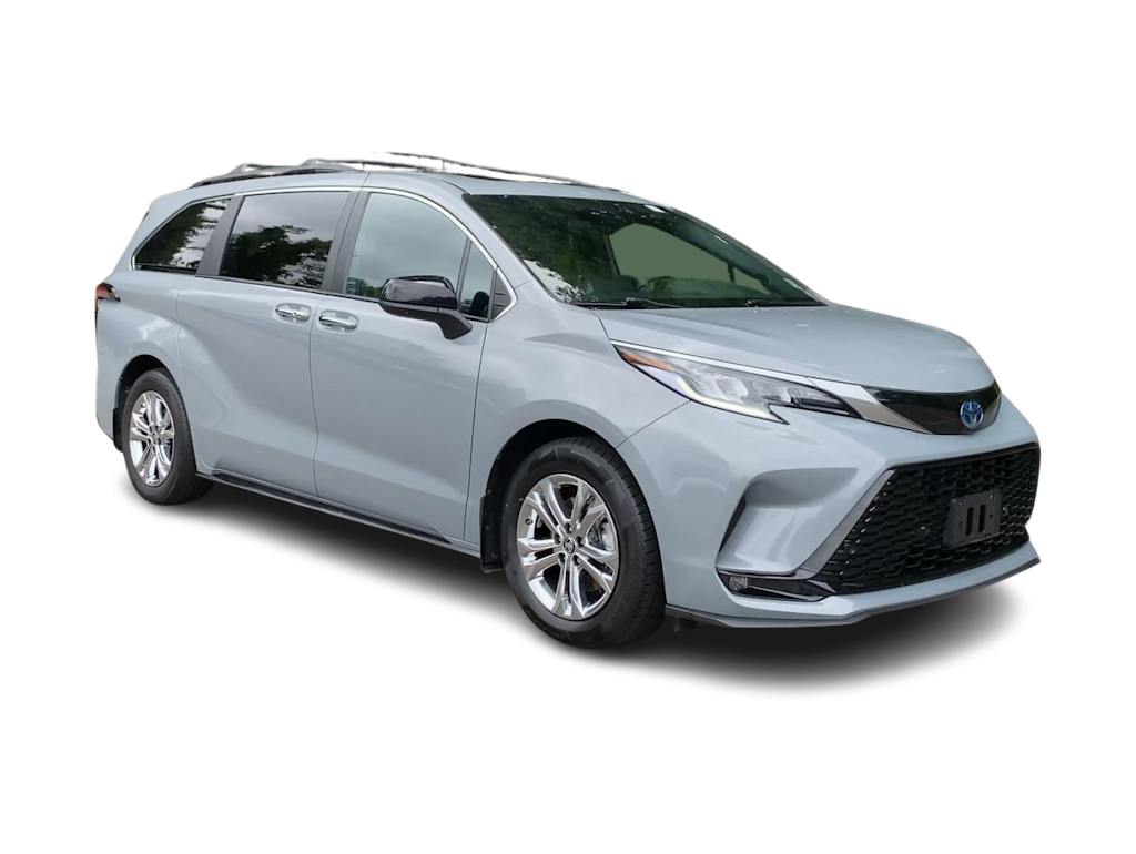 Thumbnail: 2023 Toyota Sienna - 21