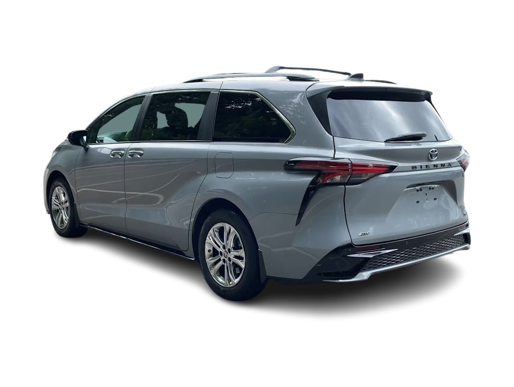 Thumbnail: 2023 Toyota Sienna - 4