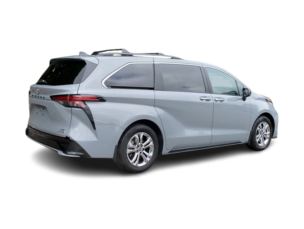 Thumbnail: 2023 Toyota Sienna - 24