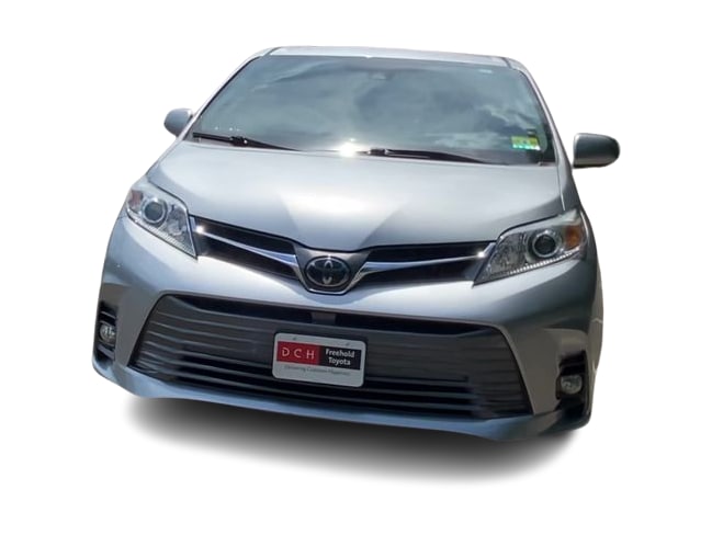 Thumbnail: 2019 Toyota Sienna - 19