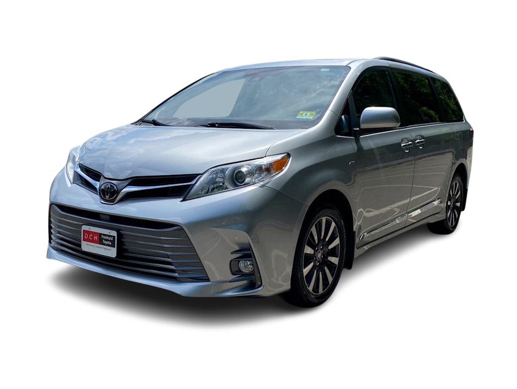 Thumbnail: 2019 Toyota Sienna - 17