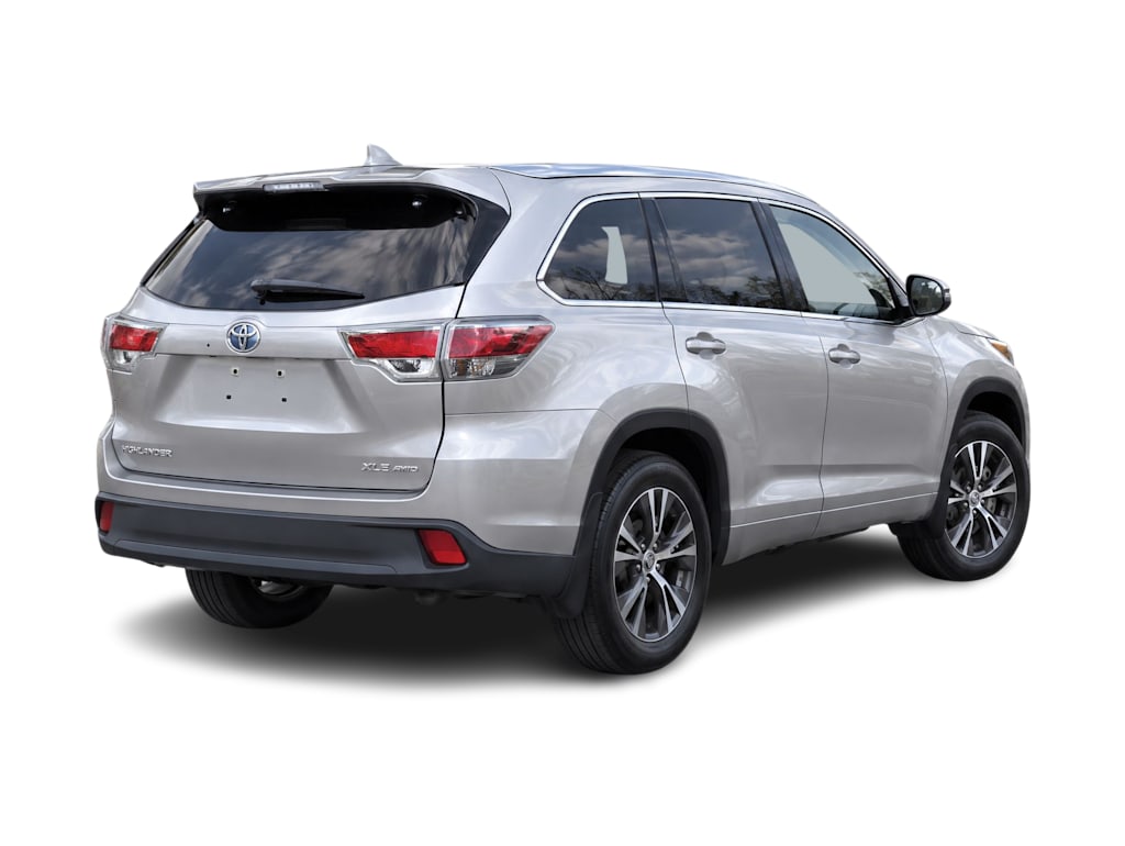 Thumbnail: 2016 Toyota Highlander - 9