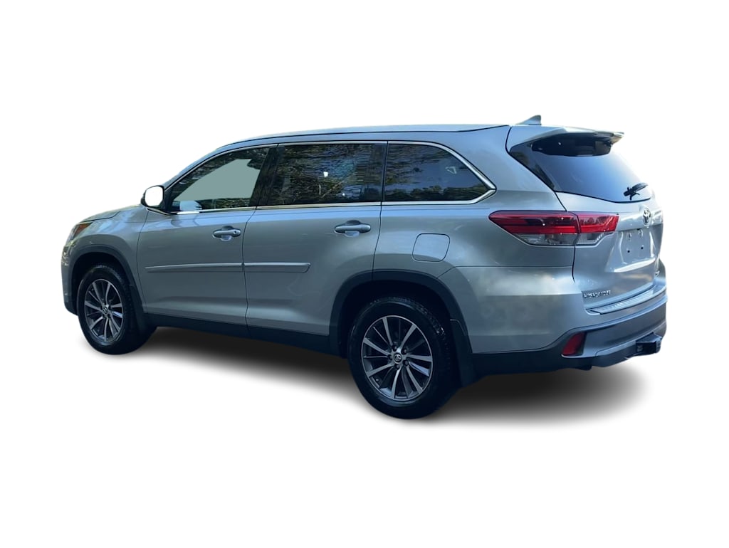 Thumbnail: 2019 Toyota Highlander - 4