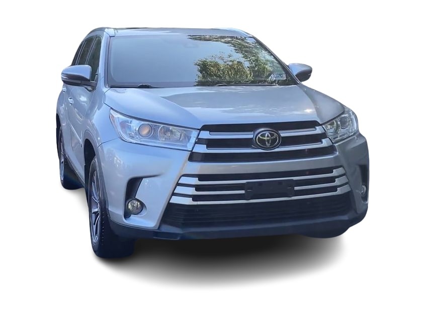 Thumbnail: 2019 Toyota Highlander - 22