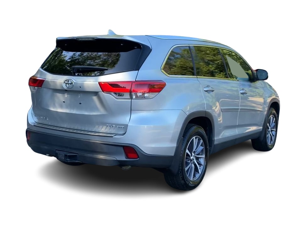 Thumbnail: 2019 Toyota Highlander - 24