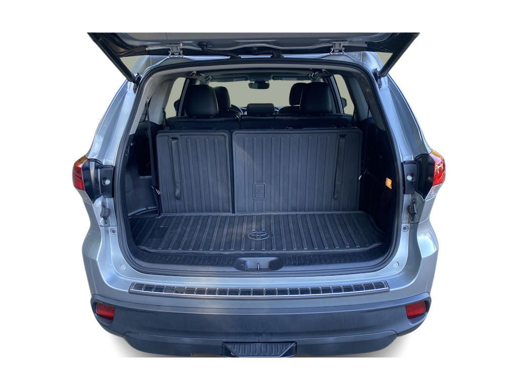Thumbnail: 2019 Toyota Highlander - 17