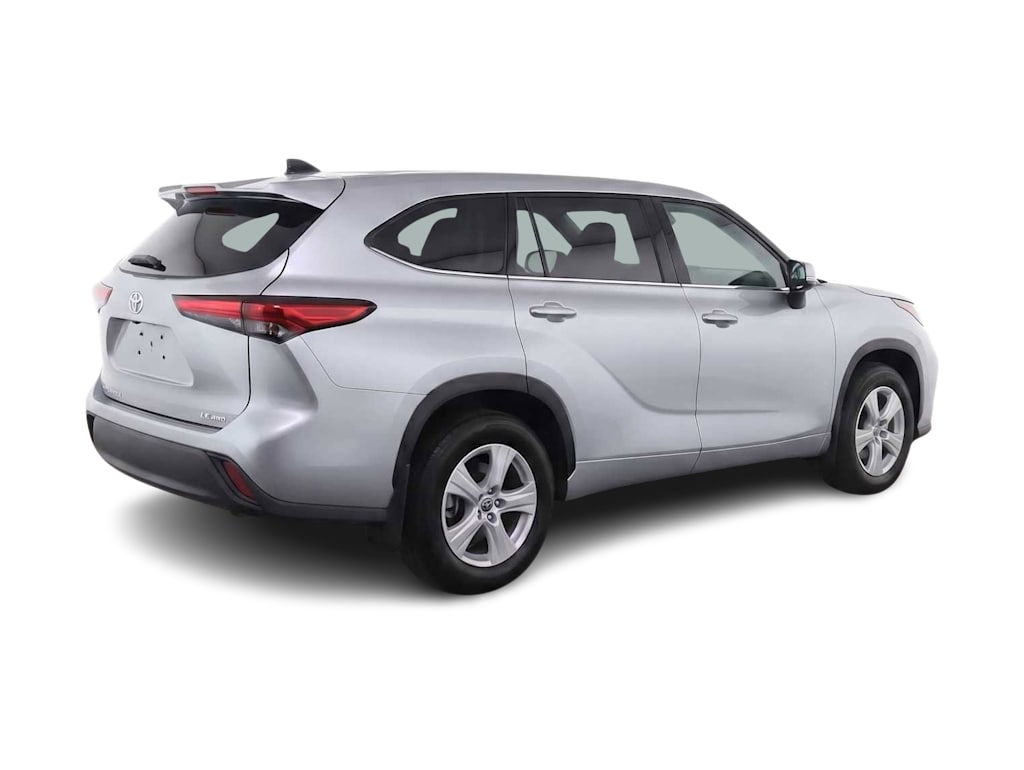 Thumbnail: 2023 Toyota Highlander - 19