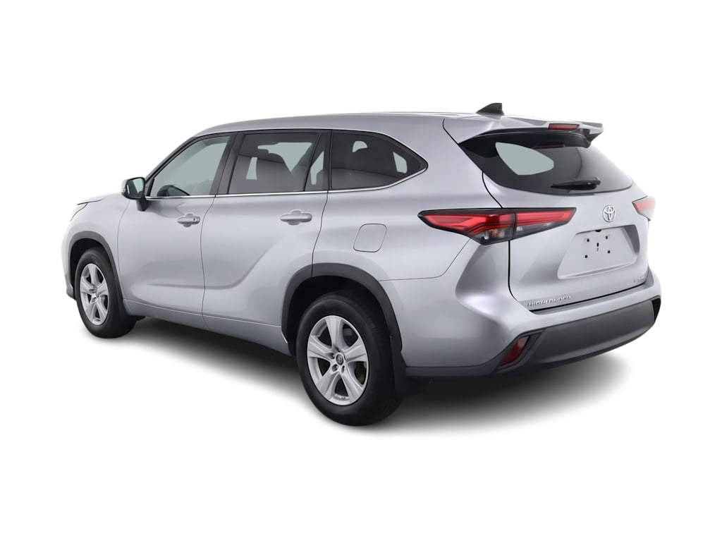 Thumbnail: 2023 Toyota Highlander - 4