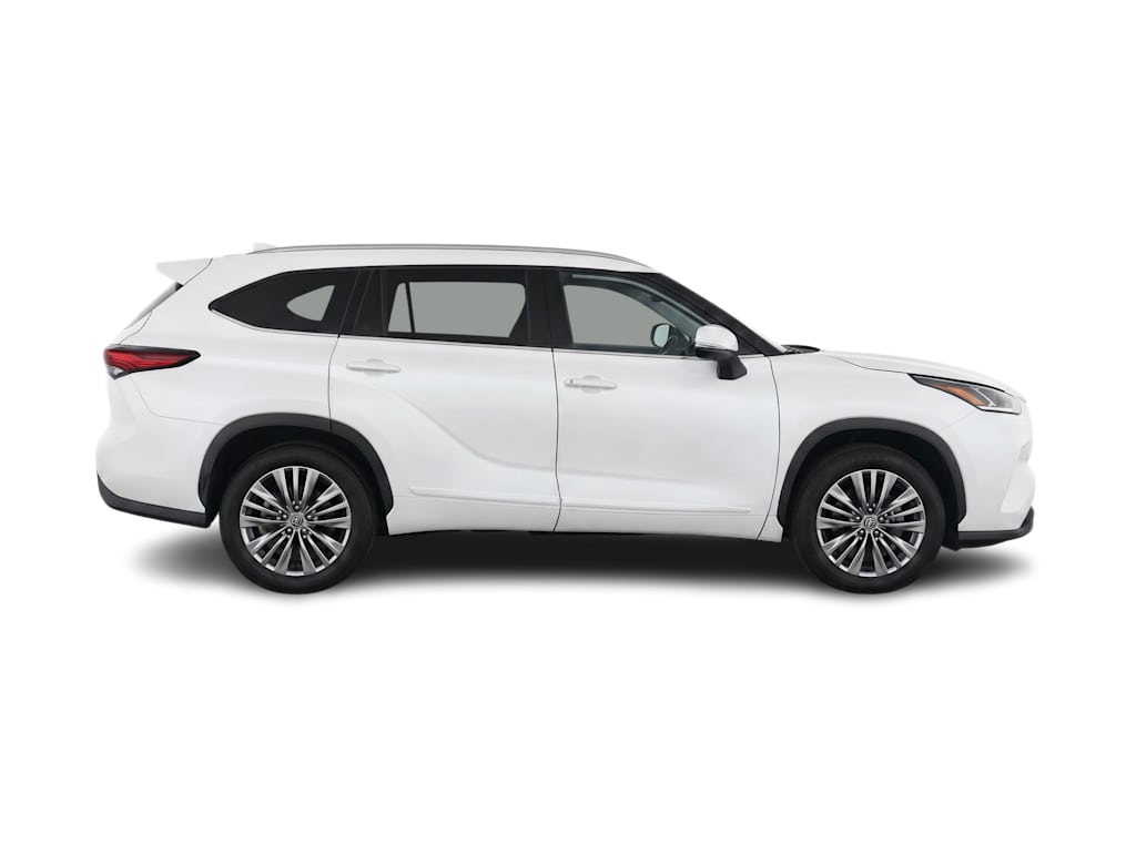Thumbnail: 2026 Toyota Highlander - 13