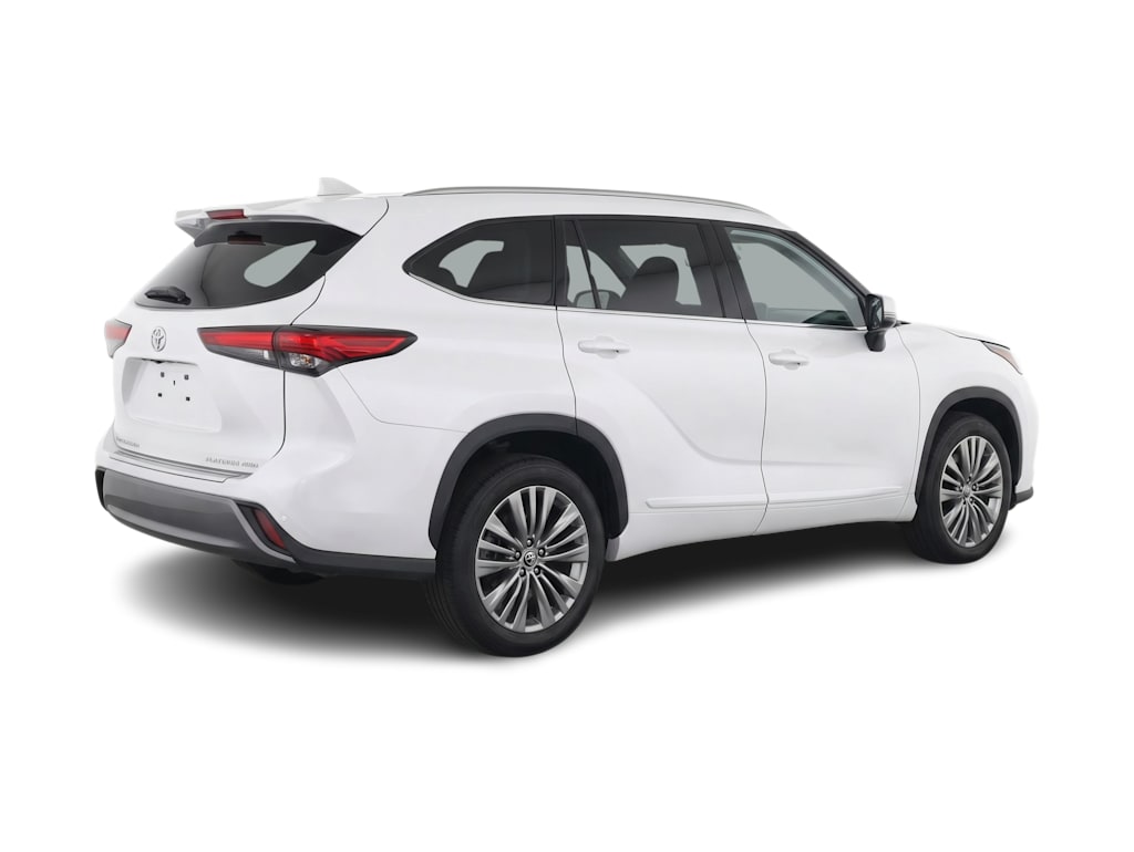 Thumbnail: 2026 Toyota Highlander - 14