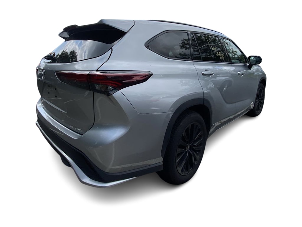 Thumbnail: 2024 Toyota Highlander - 10