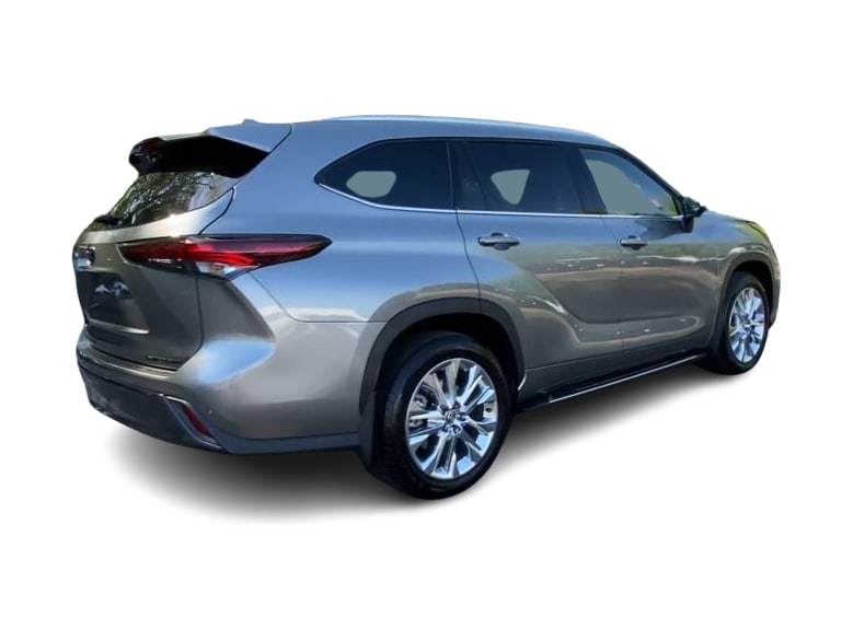 Thumbnail: 2026 Toyota Highlander - 25