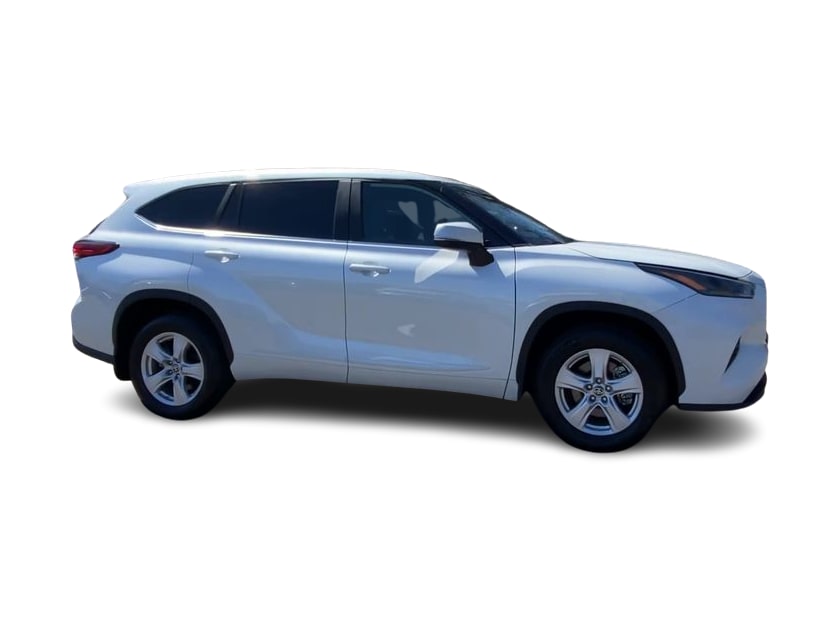 Thumbnail: 2023 Toyota Highlander - 16