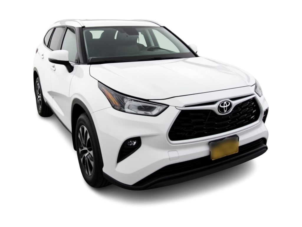 Thumbnail: 2023 Toyota Highlander - 9