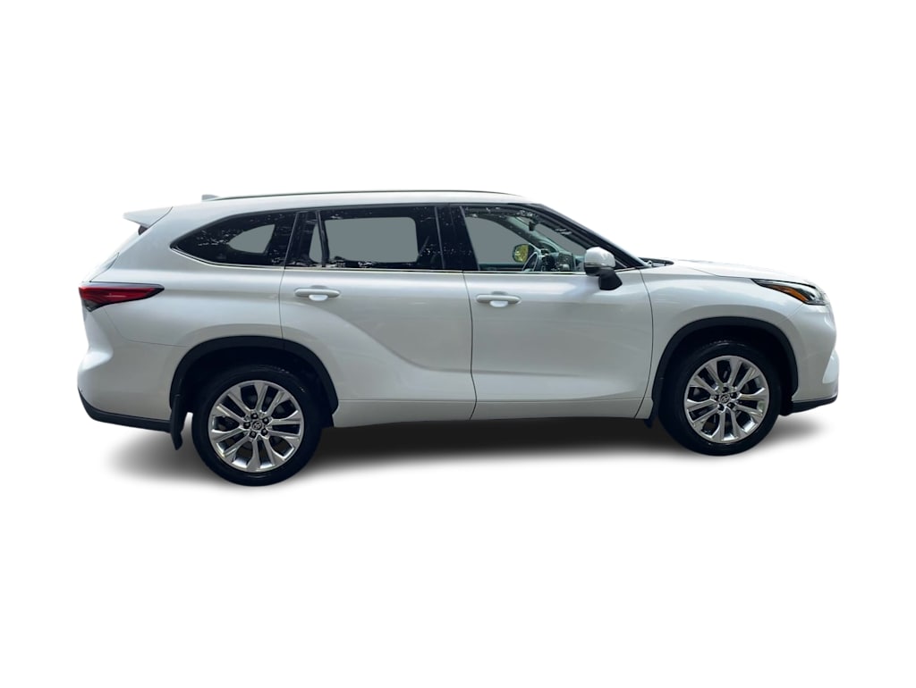 Thumbnail: 2023 Toyota Highlander - 26
