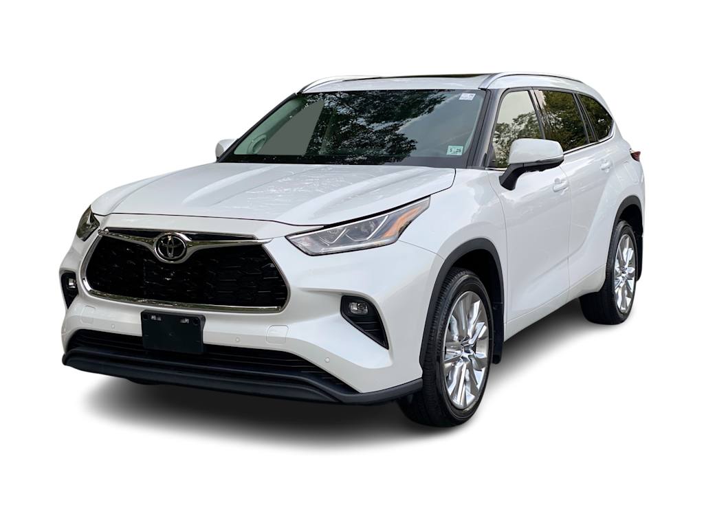 Thumbnail: 2023 Toyota Highlander - 21