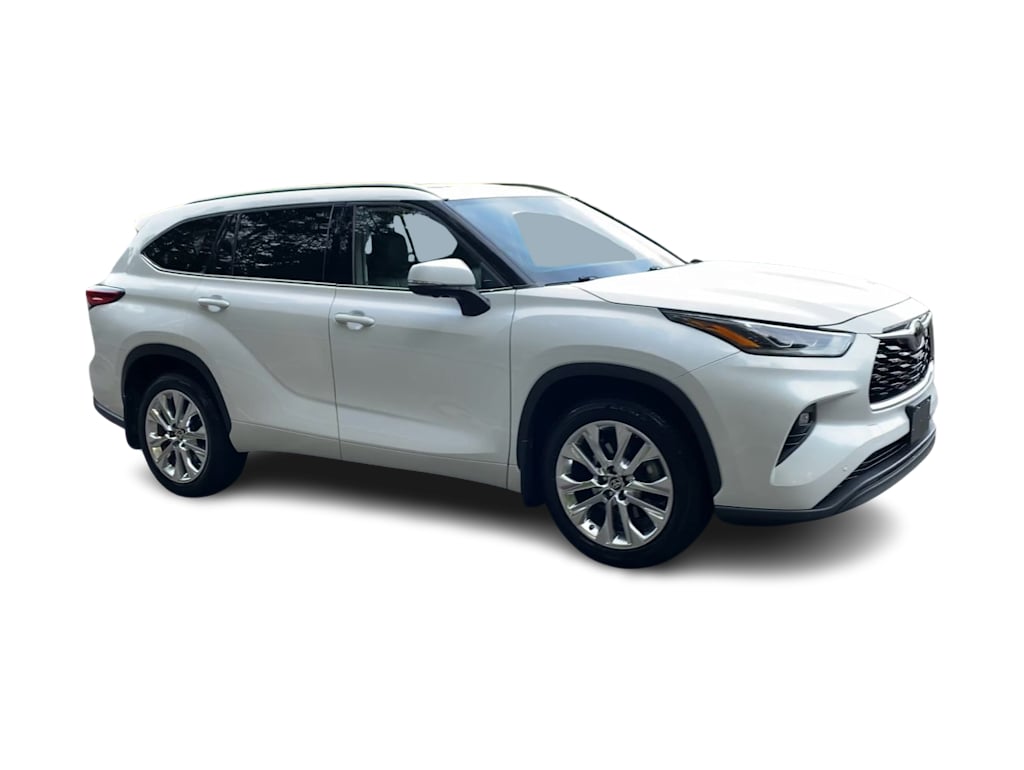 Thumbnail: 2023 Toyota Highlander - 22