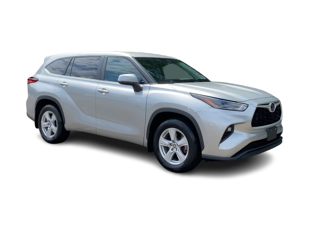 Thumbnail: 2023 Toyota Highlander - 21