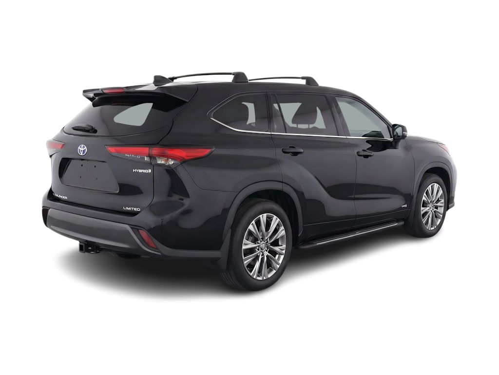 Thumbnail: 2023 Toyota Highlander - 9