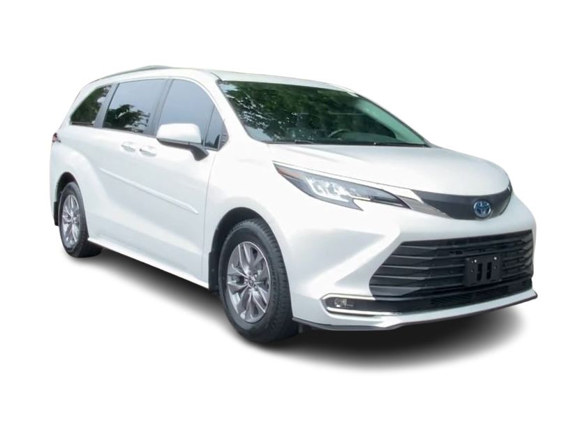 Thumbnail: 2023 Toyota Sienna - 20