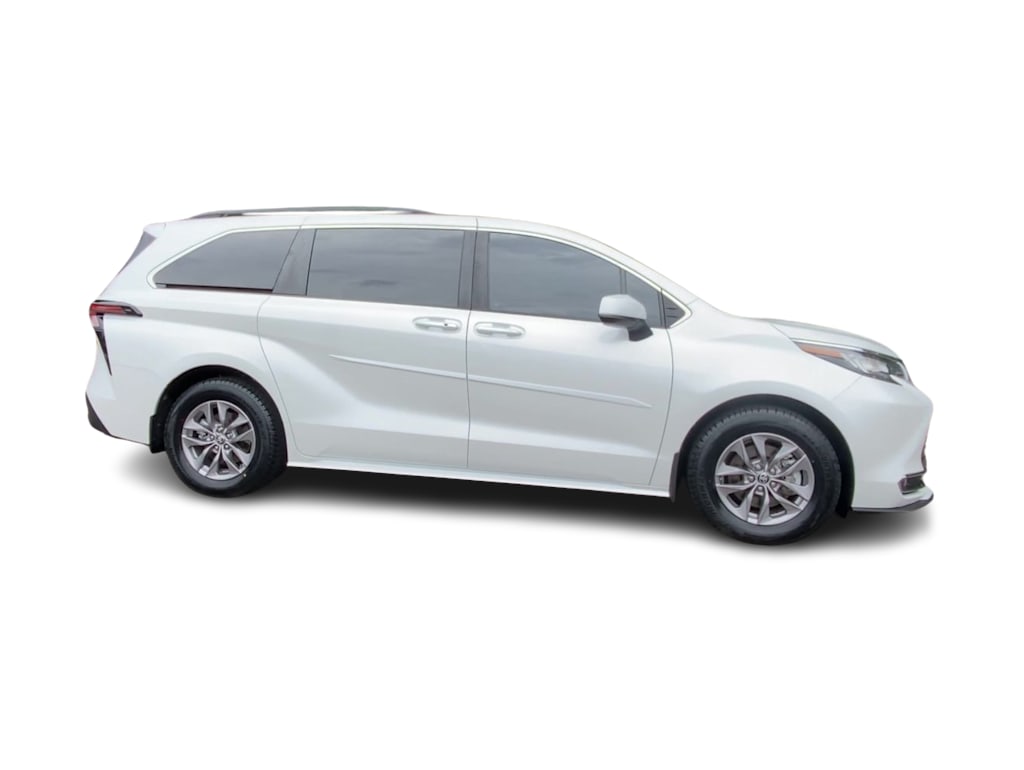 Thumbnail: 2023 Toyota Sienna - 25