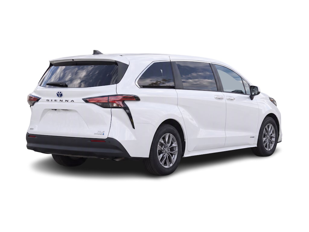 Thumbnail: 2021 Toyota Sienna - 10