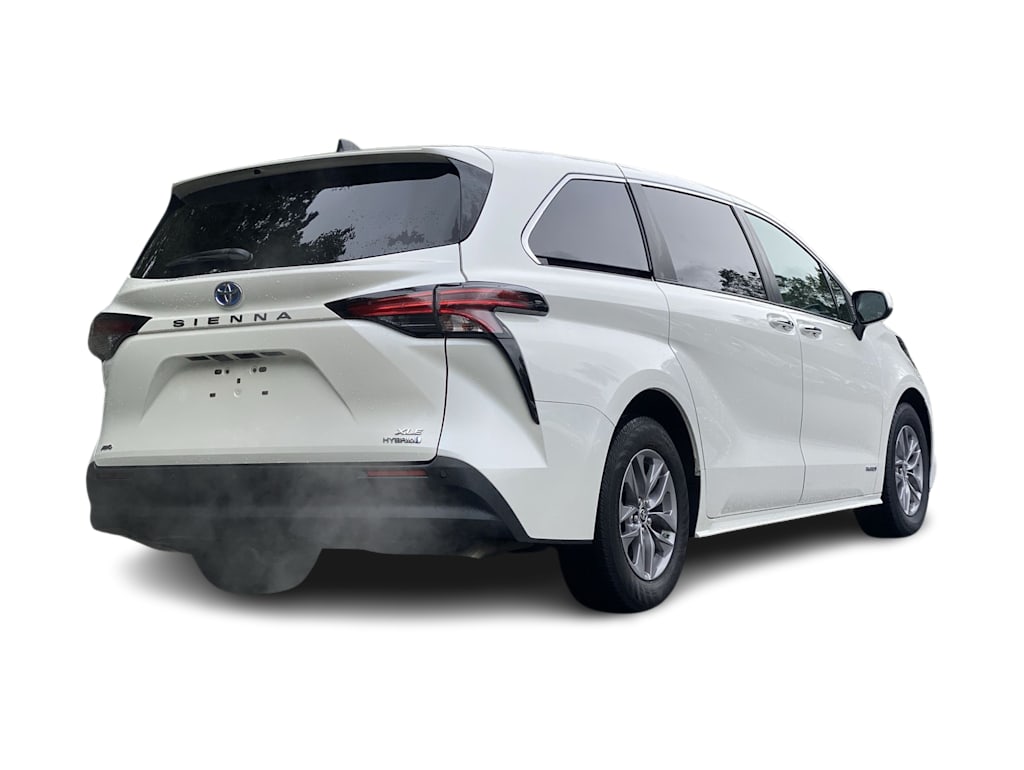 Thumbnail: 2021 Toyota Sienna - 26