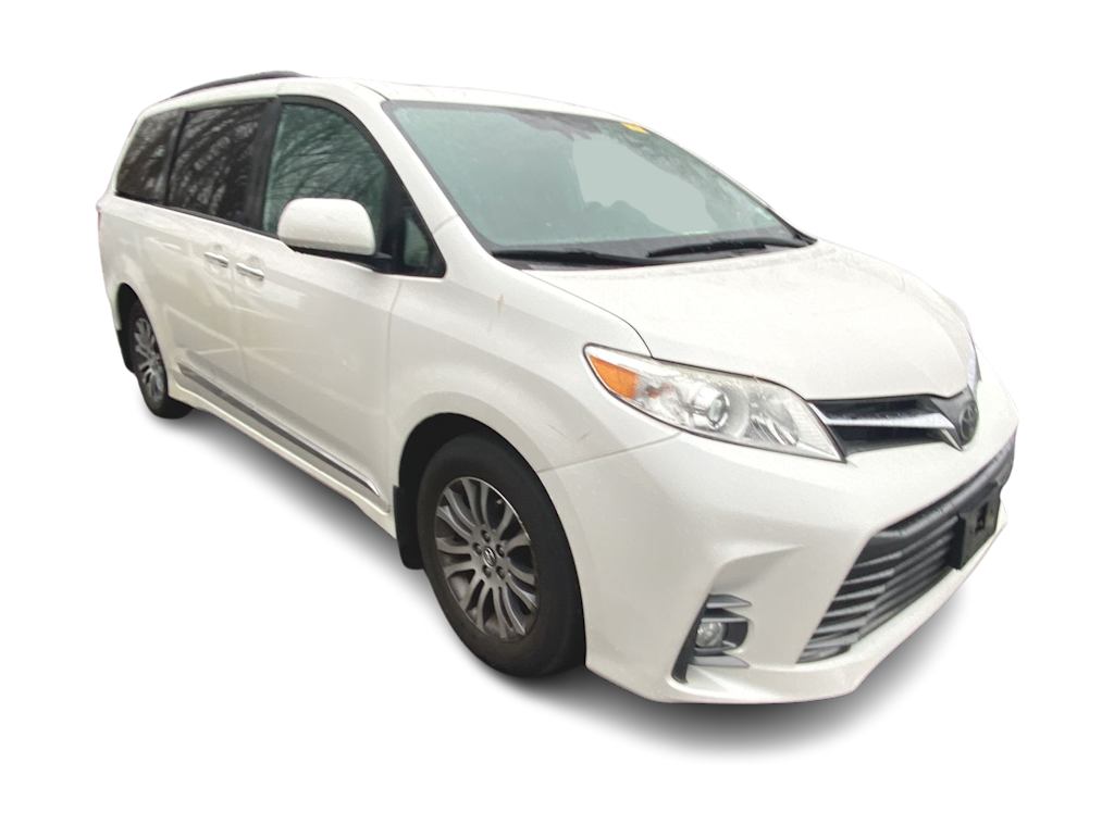 2019 Toyota Sienna XLE 7