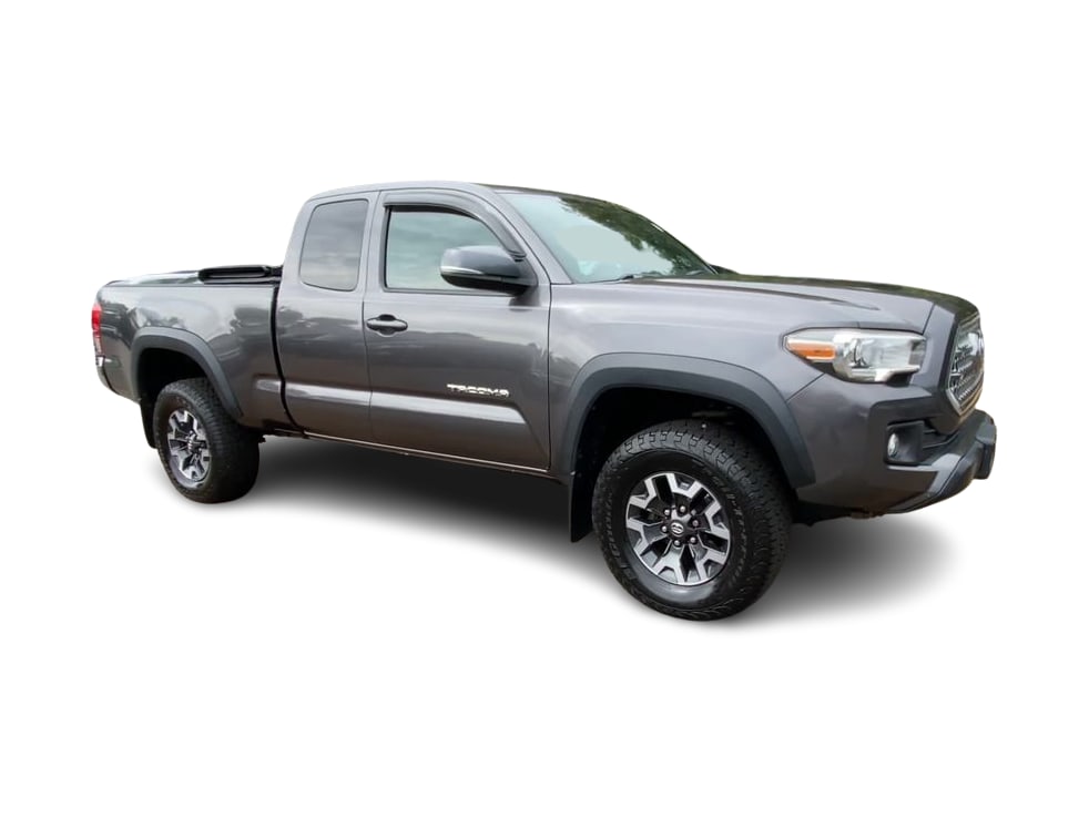 Thumbnail: 2016 Toyota Tacoma - 16