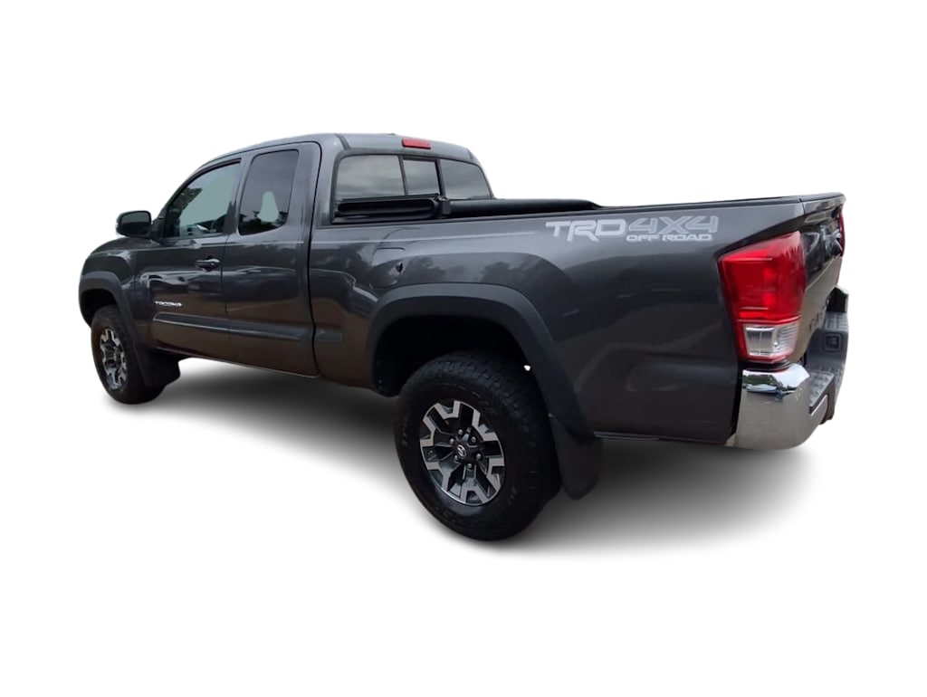 Thumbnail: 2016 Toyota Tacoma - 4