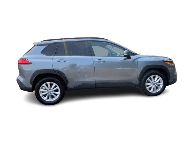 2024 Toyota Corolla Cross LE 21