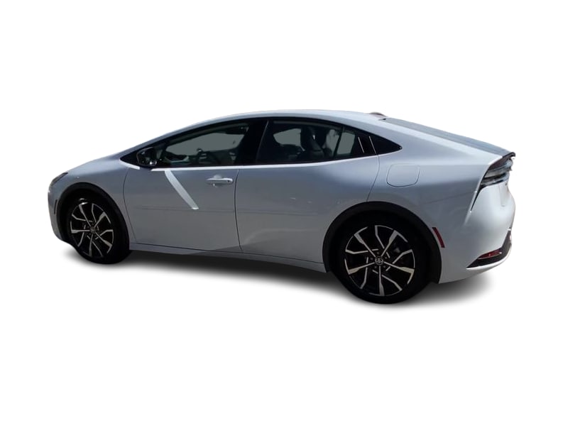 Thumbnail: 2026 Toyota Prius v - 21