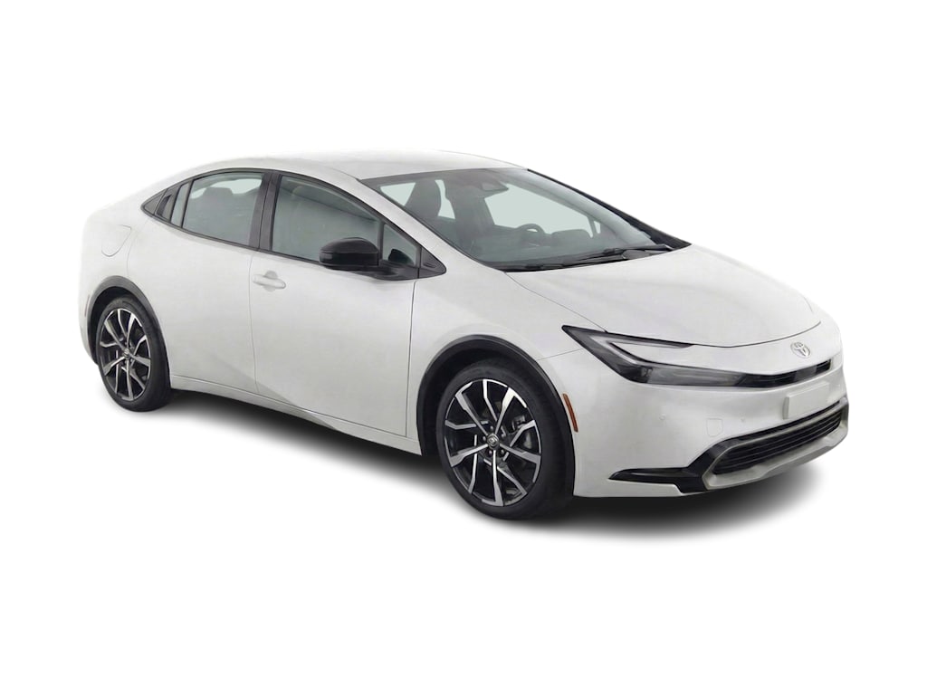 Thumbnail: 2026 Toyota Prius v - 16