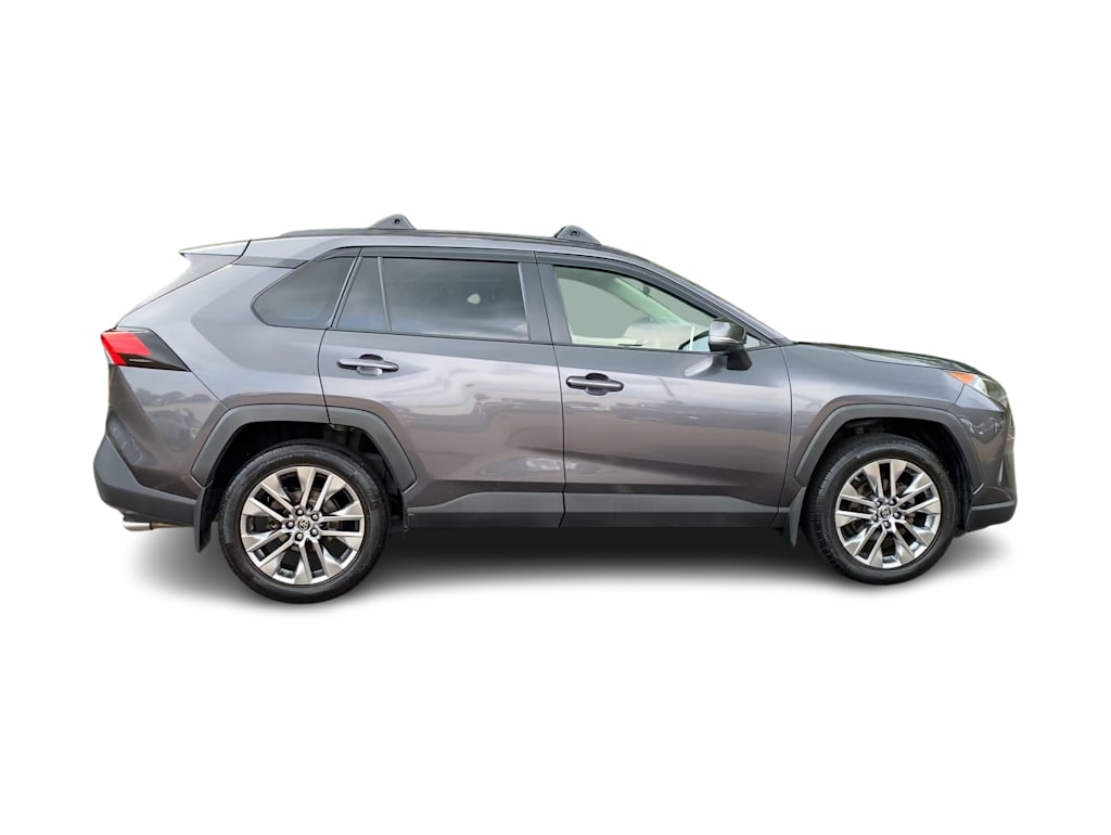 Thumbnail: 2019 Toyota RAV4 - 25