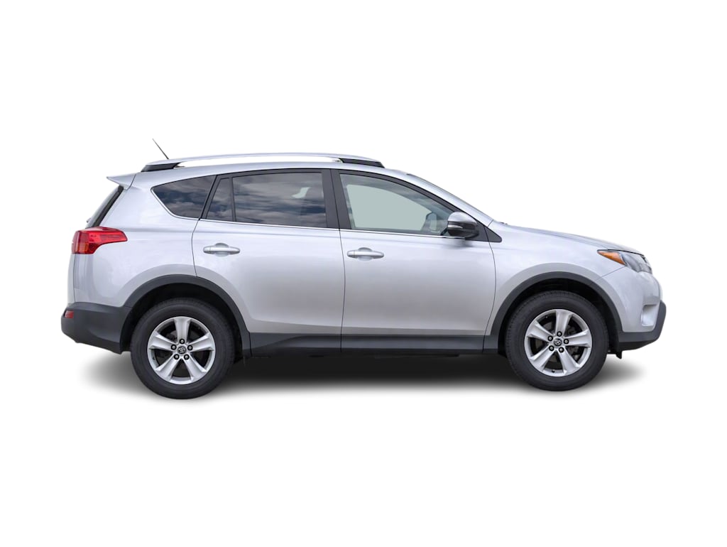 Thumbnail: 2015 Toyota RAV4 - 11