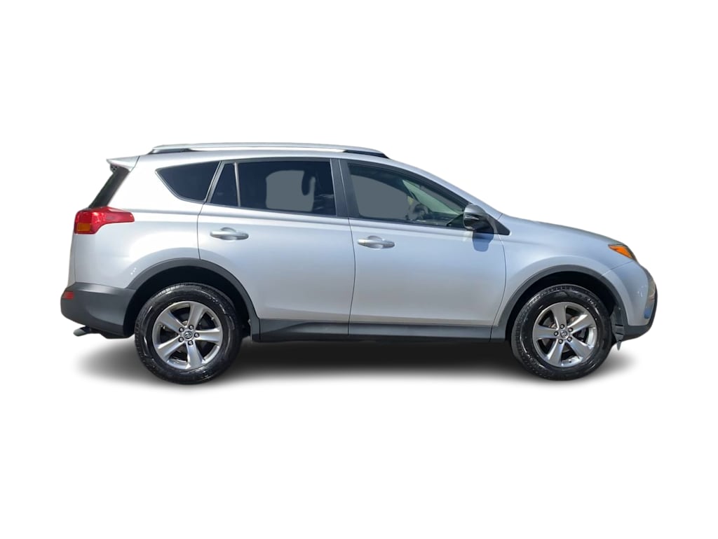 Thumbnail: 2015 Toyota RAV4 - 25