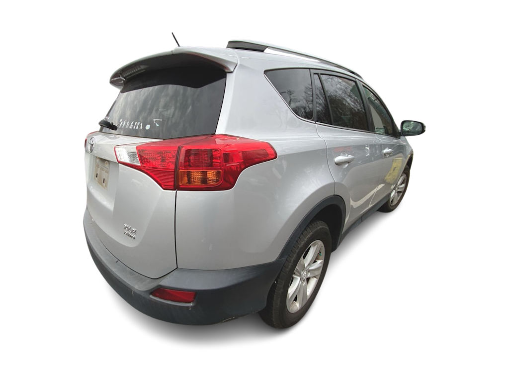 2014 Toyota RAV4 XLE 10