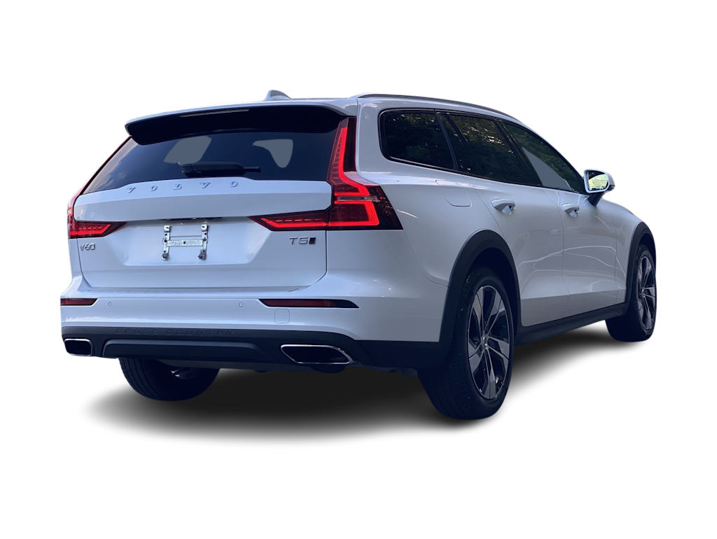 Thumbnail: 2020 Volvo V60 - 27