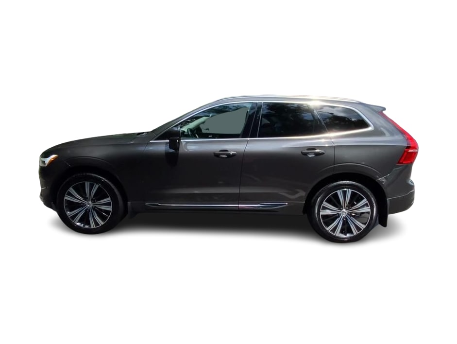 Thumbnail: 2022 Volvo XC60 - 3