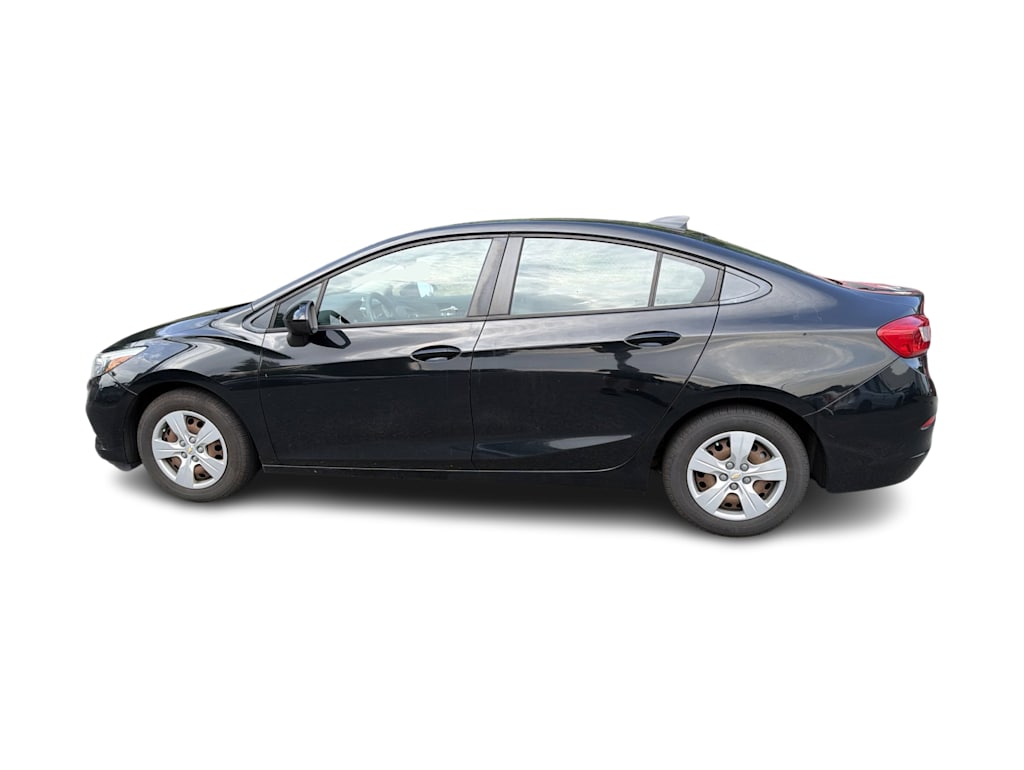 Thumbnail: 2017 Chevrolet Cruze - 3