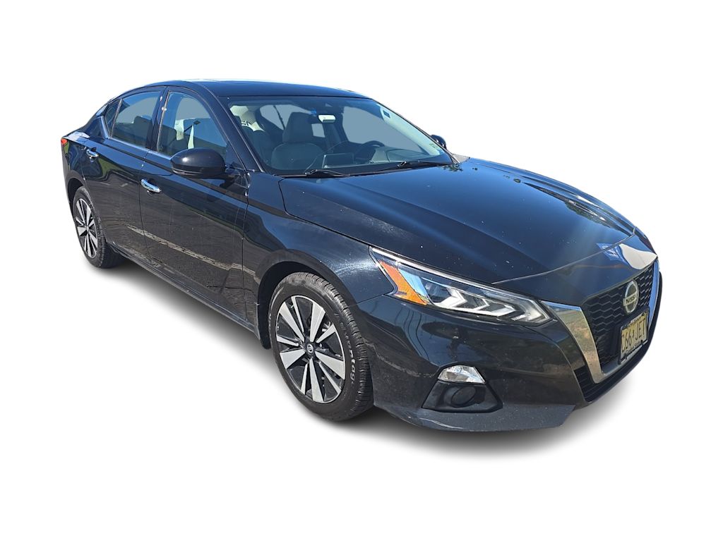 Thumbnail: 2021 Nissan Altima - 13