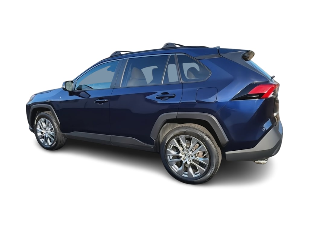 2021 Toyota RAV4 XLE Premium 22