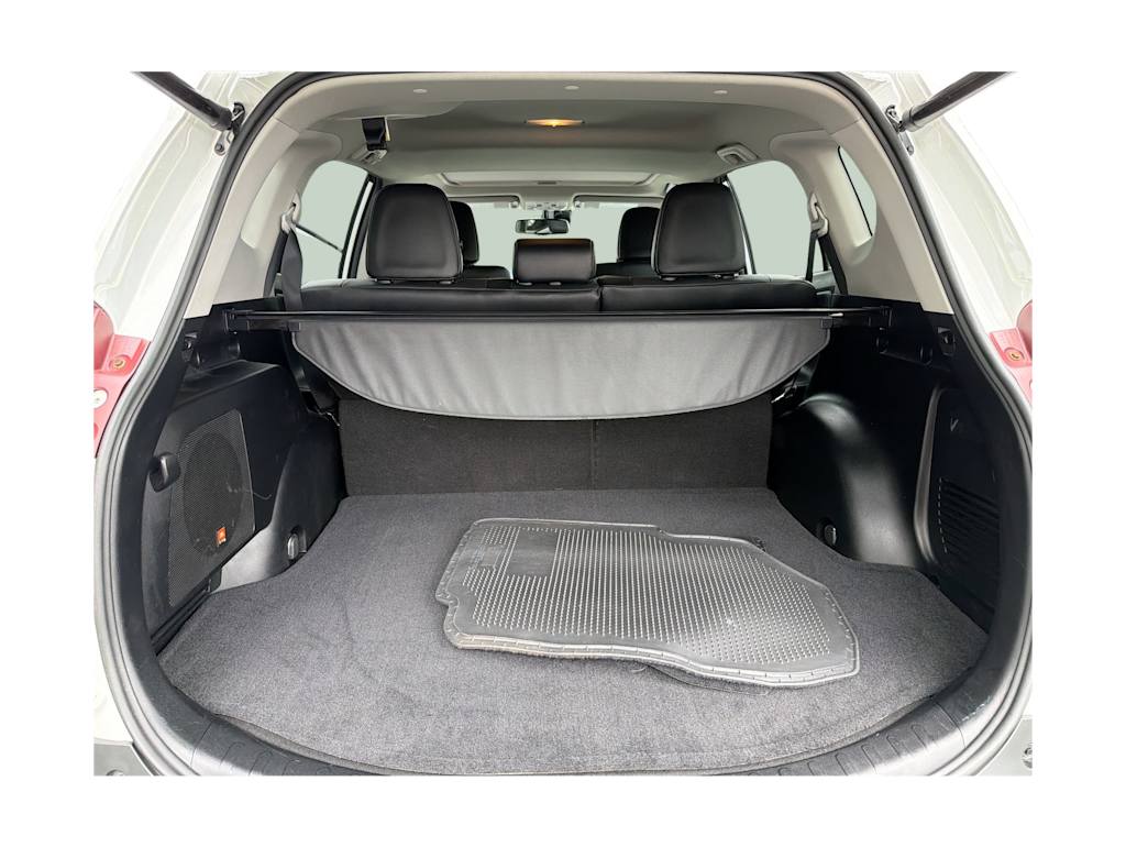 Thumbnail: 2015 Toyota RAV4 - 17