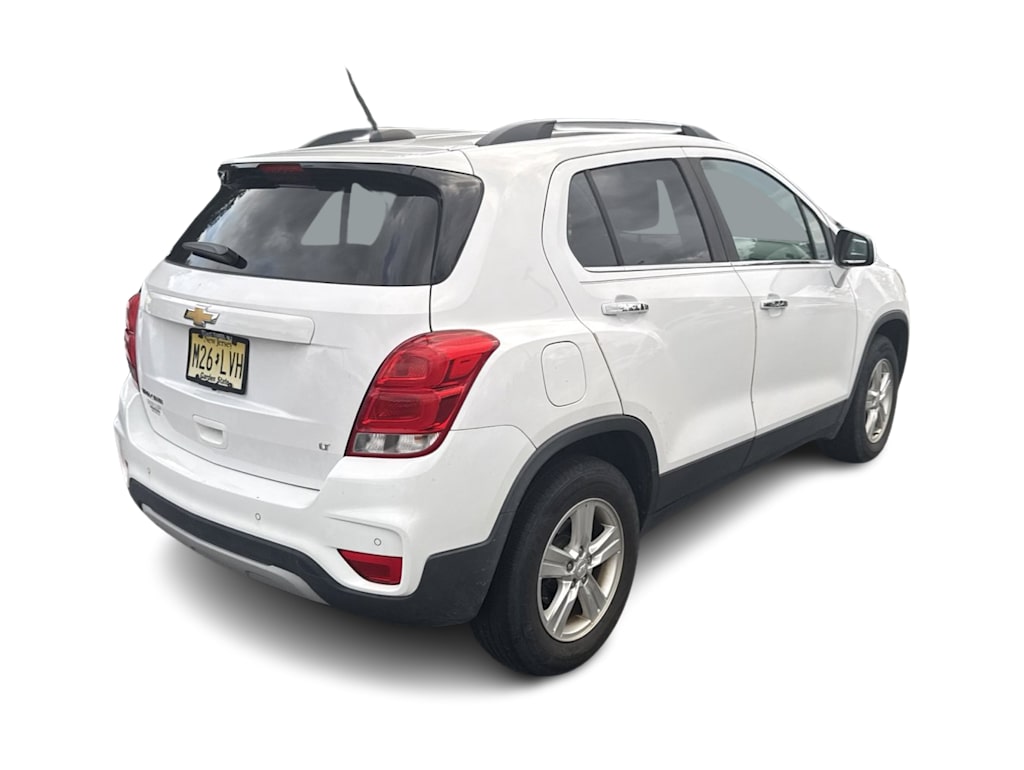 Thumbnail: 2018 Chevrolet Trax - 13