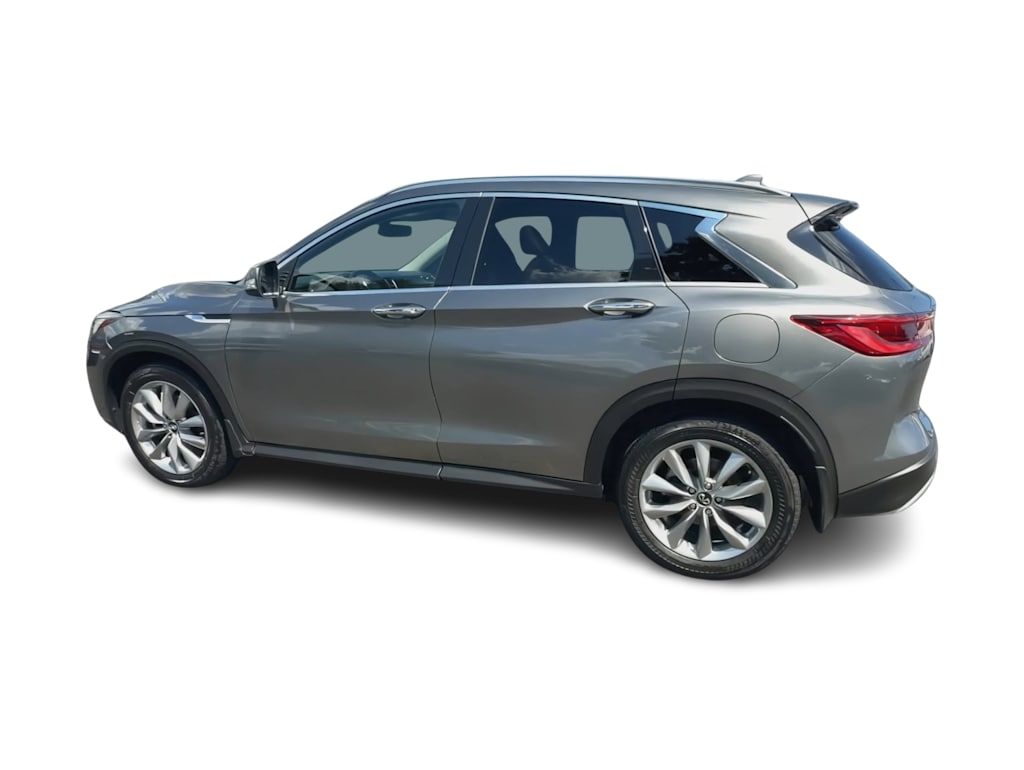 Thumbnail: 2022 INFINITI QX50 - 3